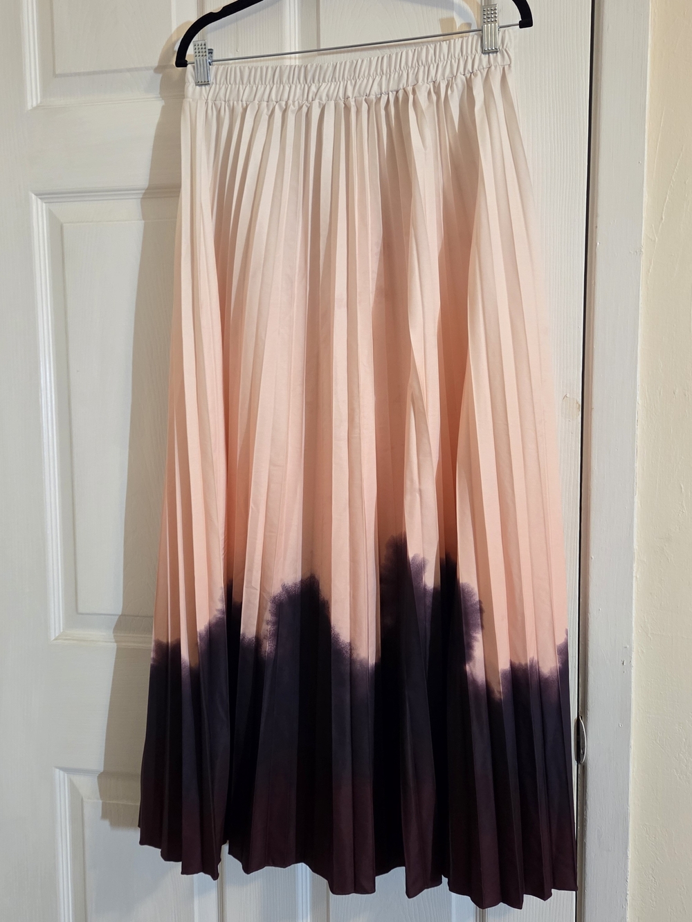 Pleated Ombre Midi Skirt in Blush and Dark Violet